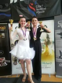 Justi Sliš a Nikolka Holubová